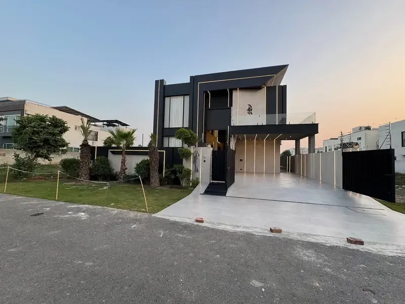 Most Elegant 1 kanal Brand New Semi Furnished House For sale